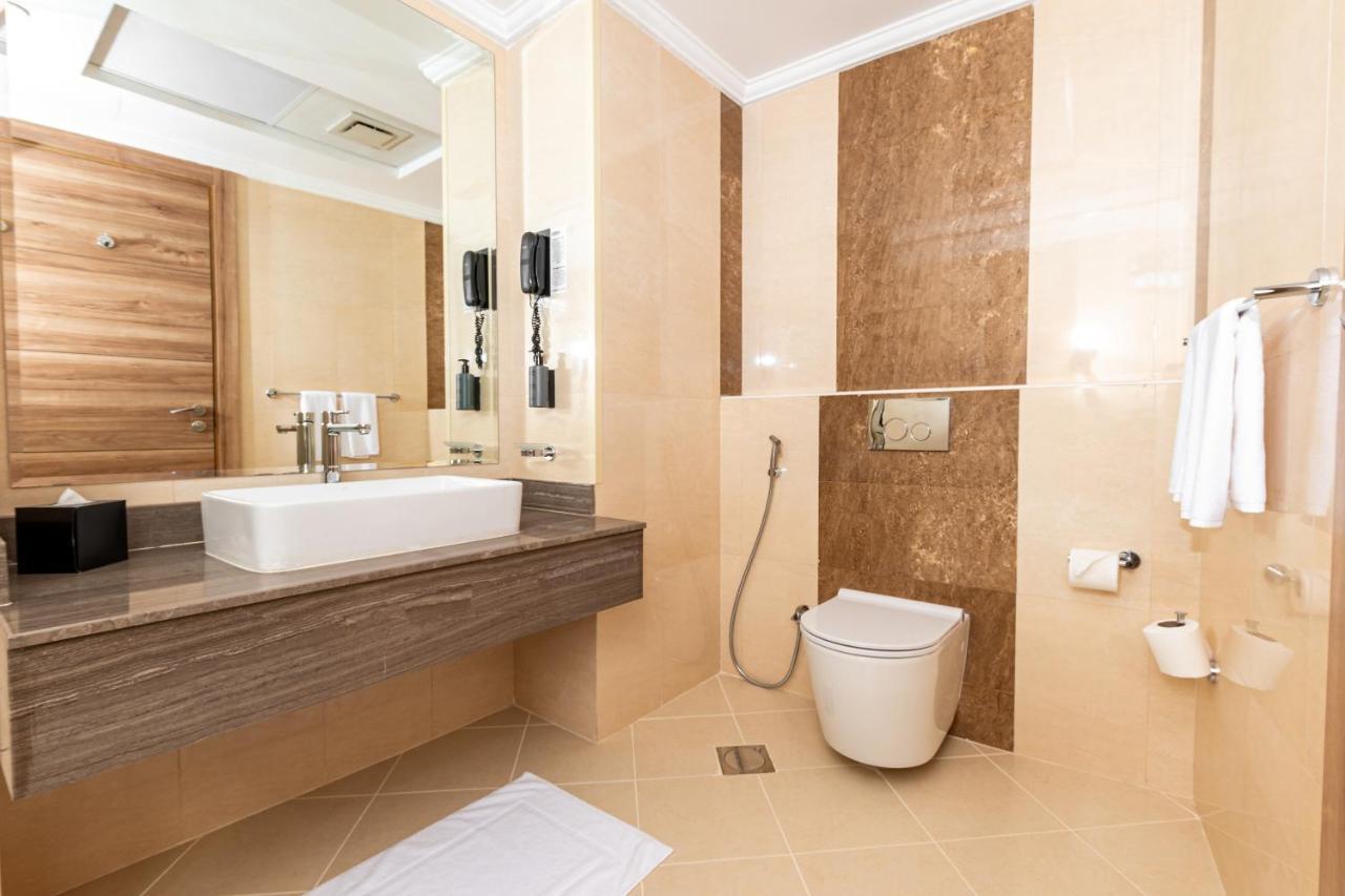 Pyramisa Hotel Apartments ドバイ エクステリア 写真