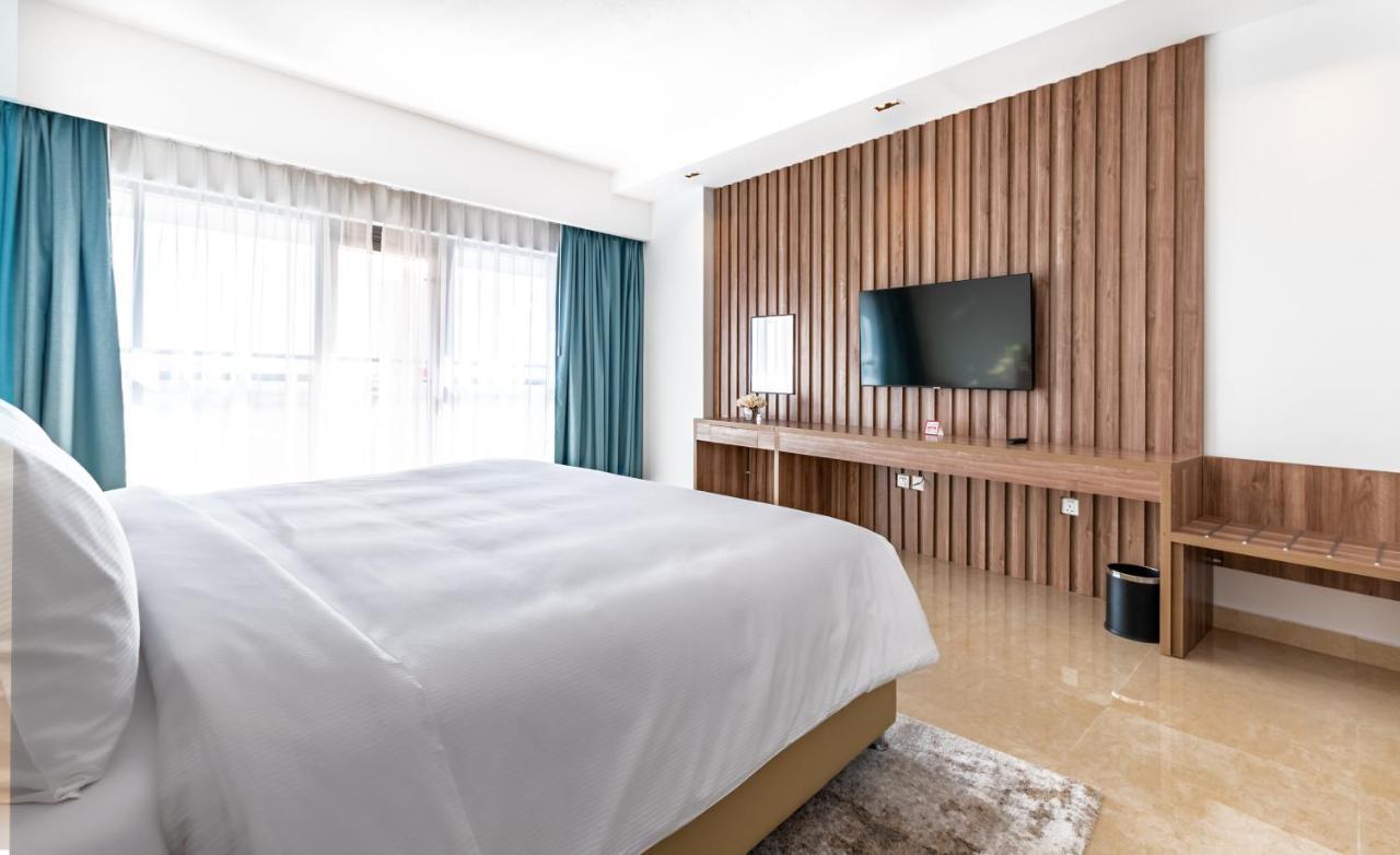 Pyramisa Hotel Apartments ドバイ エクステリア 写真
