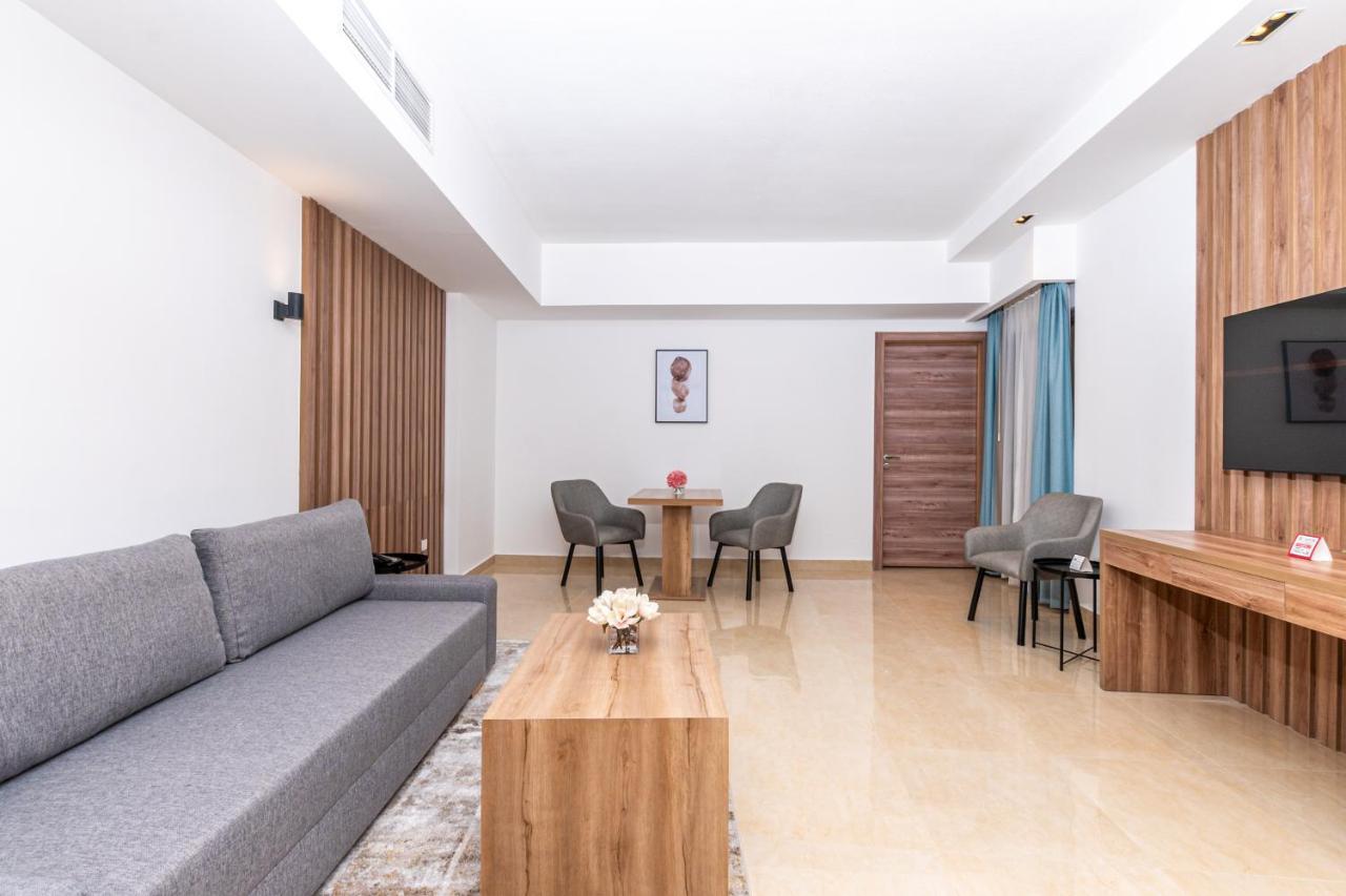 Pyramisa Hotel Apartments ドバイ エクステリア 写真