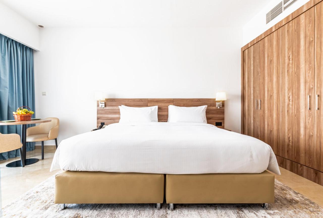 Pyramisa Hotel Apartments ドバイ エクステリア 写真