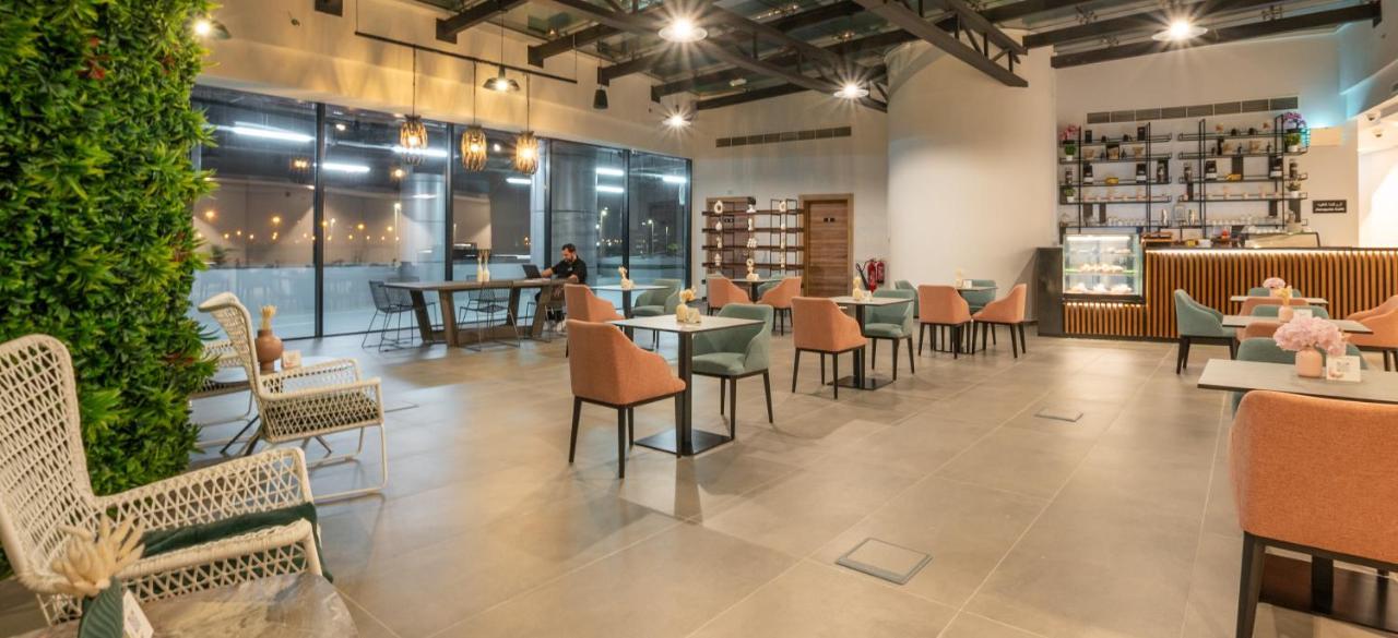 Pyramisa Hotel Apartments ドバイ エクステリア 写真