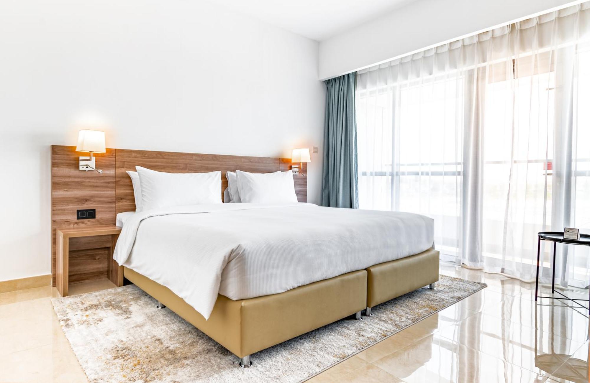 Pyramisa Hotel Apartments ドバイ エクステリア 写真