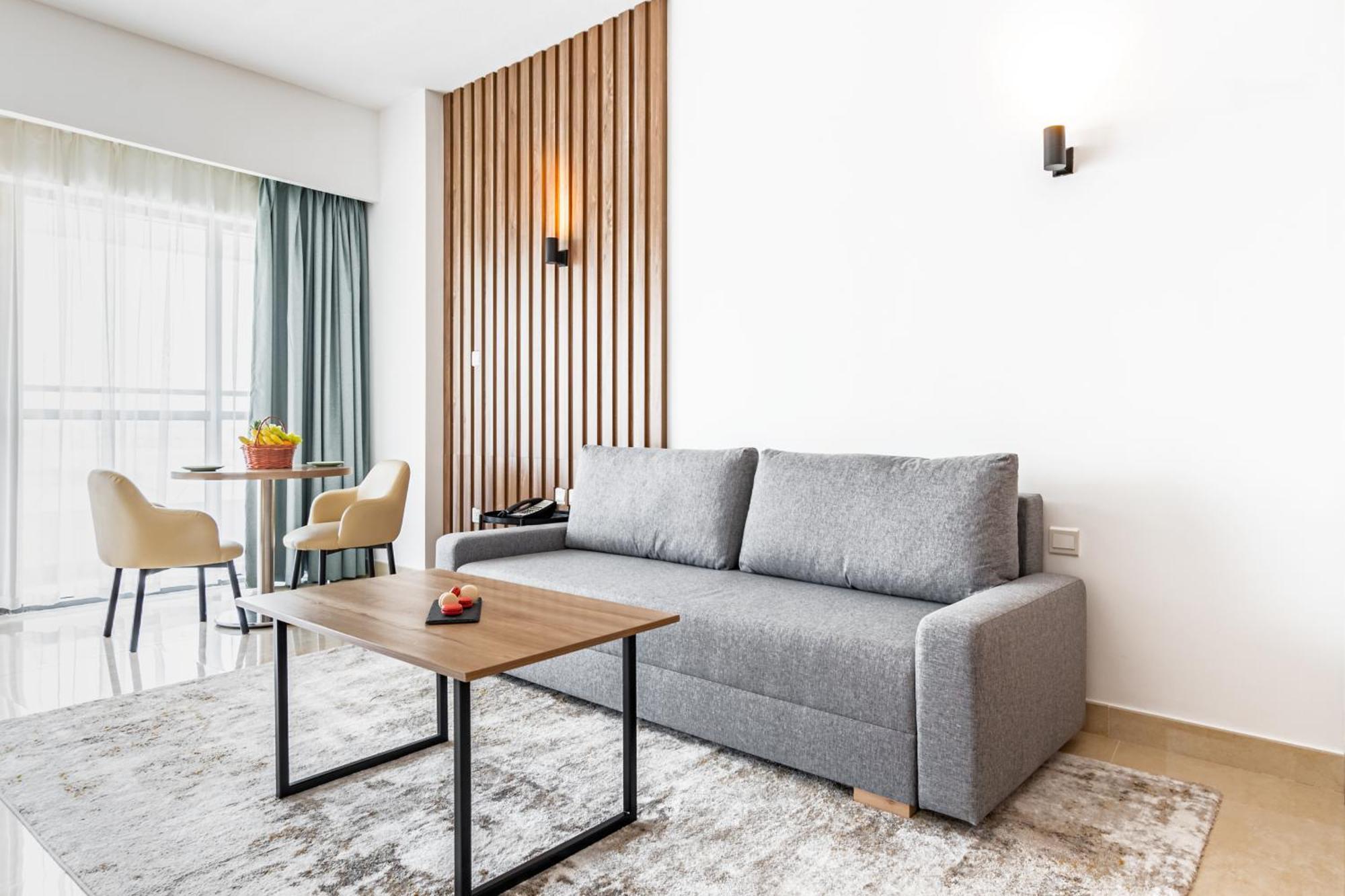 Pyramisa Hotel Apartments ドバイ エクステリア 写真