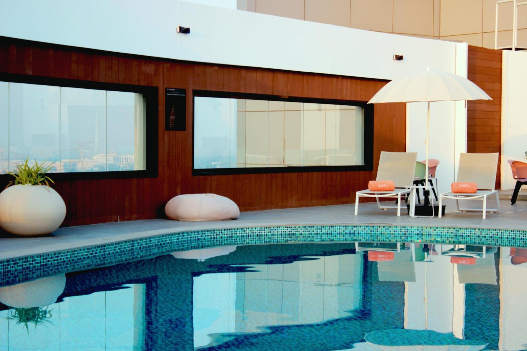 Pyramisa Hotel Apartments ドバイ エクステリア 写真